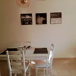 Aspros - Restauriertes Steinhaus Nahe Rovinia