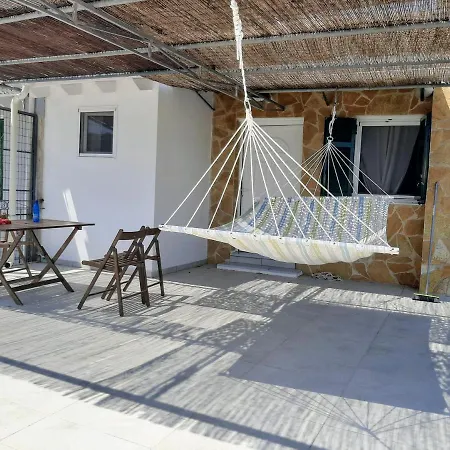 Aspros - Traditionell, Ruhig Und Strandnah Vakantiehuis *