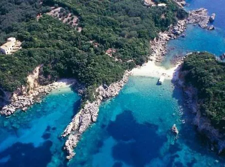 Aspros - Traditionell, Ruhig Und Strandnah