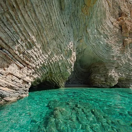 Aspros - Traditionell, Ruhig Und Strandnah 里亚帕德斯