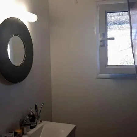 Aspros - Traditionell, Ruhig Und Strandnah