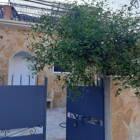 度假居 Aspros - Traditionell, Ruhig Und Strandnah *