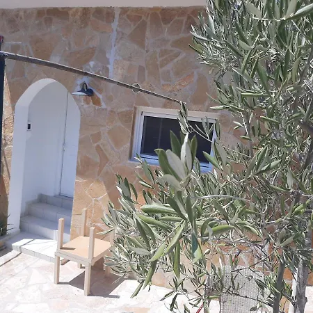 度假居 Aspros - Traditionell, Ruhig Und Strandnah 里亚帕德斯