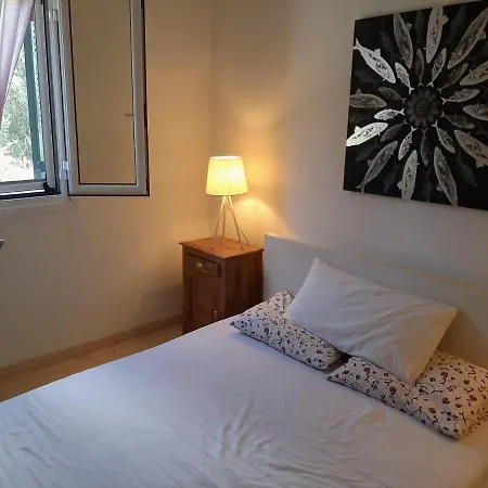 度假居 Aspros - Traditionell, Ruhig Und Strandnah *