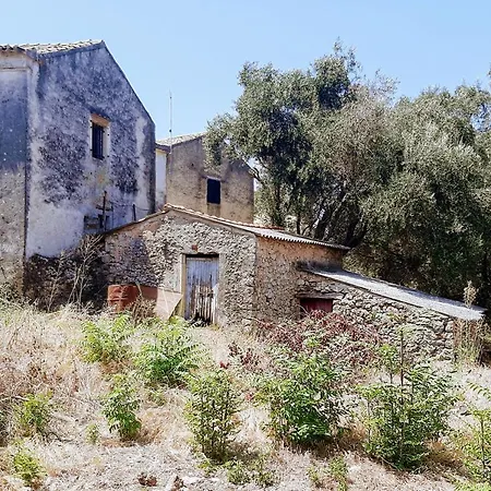 度假居 Aspros - Traditionell, Ruhig Und Strandnah *