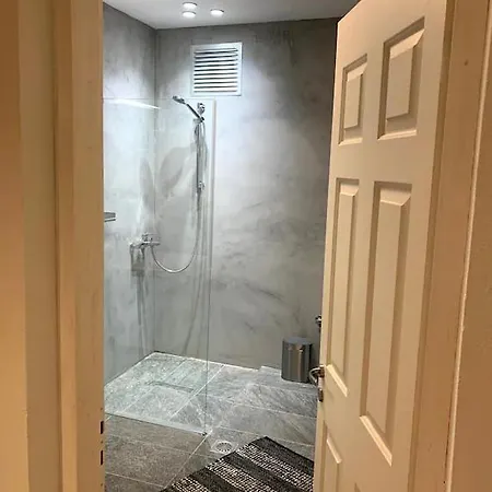 Aspros - Traditionell, Ruhig Und Strandnah 里亚帕德斯