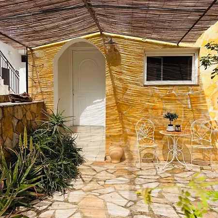 度假居 Aspros - Traditionell, Ruhig Und Strandnah *