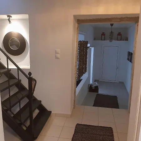 Feriehus Aspros - Restauriertes Steinhaus Nahe Rovinia *