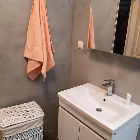 Aspros - Restauriertes Steinhaus Nahe Rovinia Casa vacanze Liapades