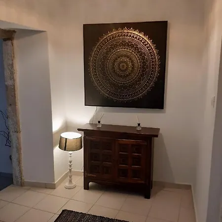 Feriehus Aspros - Restauriertes Steinhaus Nahe Rovinia *
