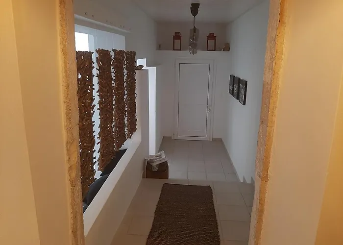 Aspros - Restauriertes Steinhaus Nahe Rovinia * Liapades